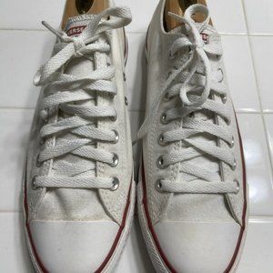 Gently Preowned CONVERSE Chuck Taylor All Star Low Top White Mens Size US 9